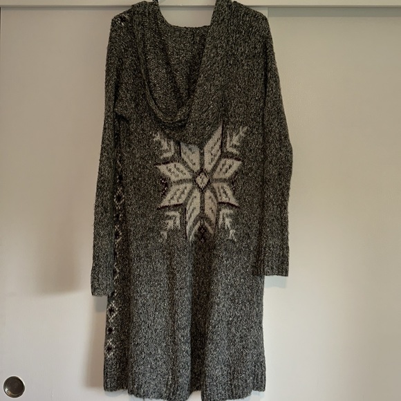 Abercrombie sweater - Picture 5 of 7